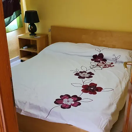 Casa Torbiscas * Адехе